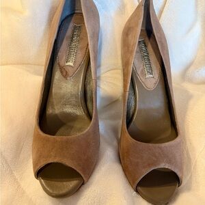New/never worn! Elegant Light Brown Suede BR “Dagmar” Peep-Toe 3” Heels